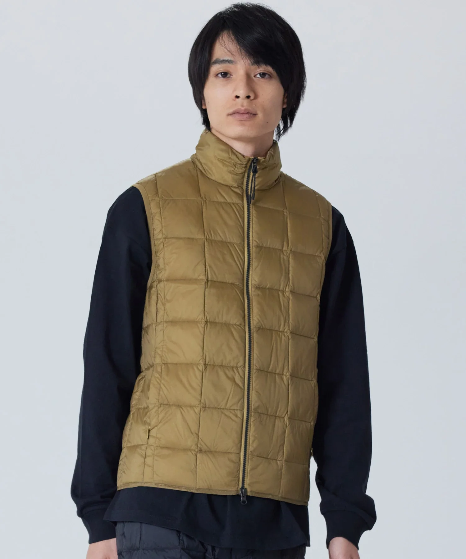 Unisex Basic Hi-Neck W-Zip Down Vest - Image 18
