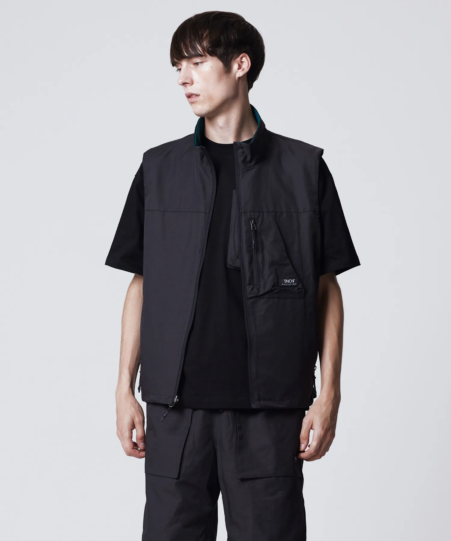 Unisex Non Down Mountain Reversible W-Zip Vest - Image 16