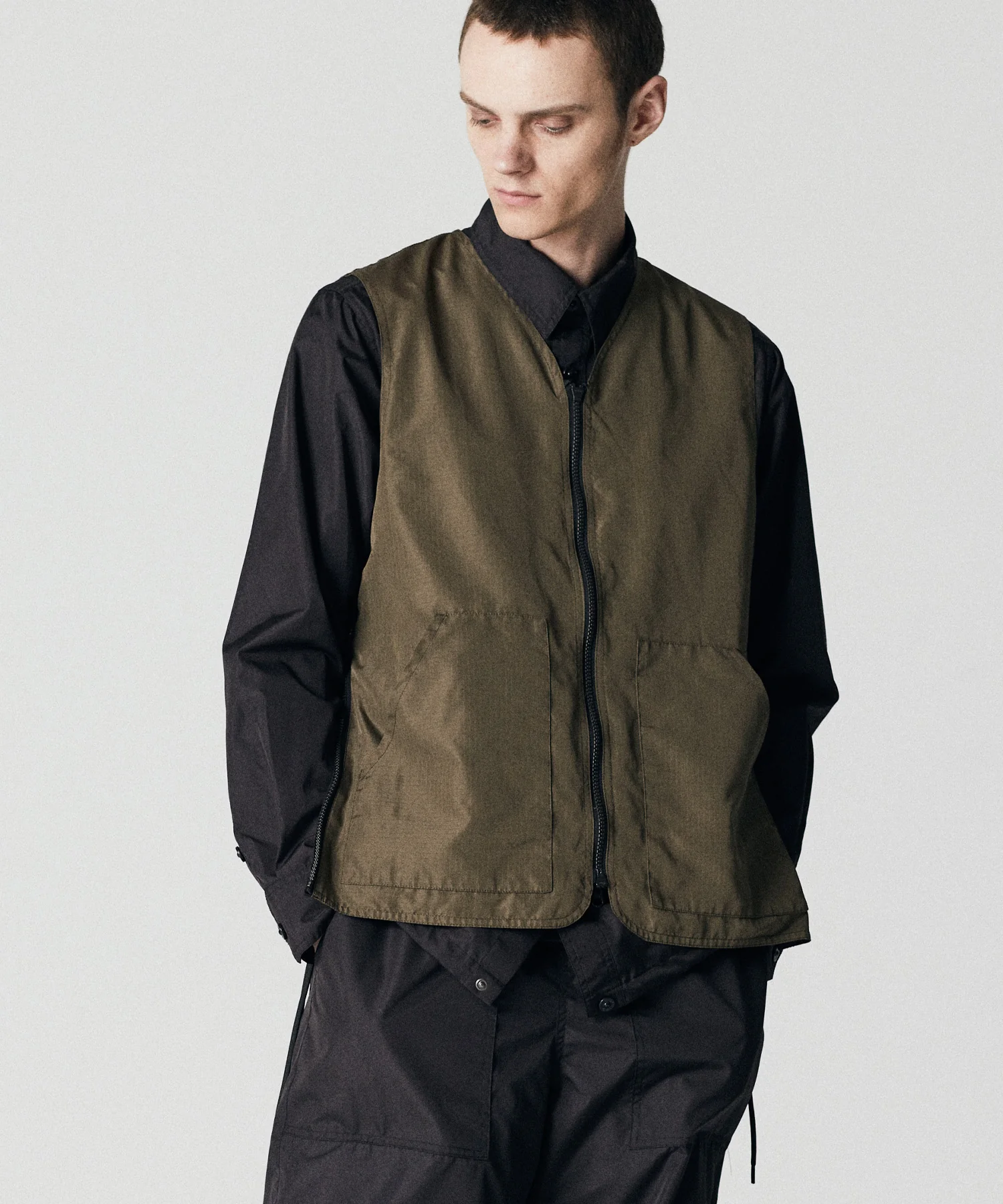 Unisex Non Down Military Reversible V Neck Vest - Image 16