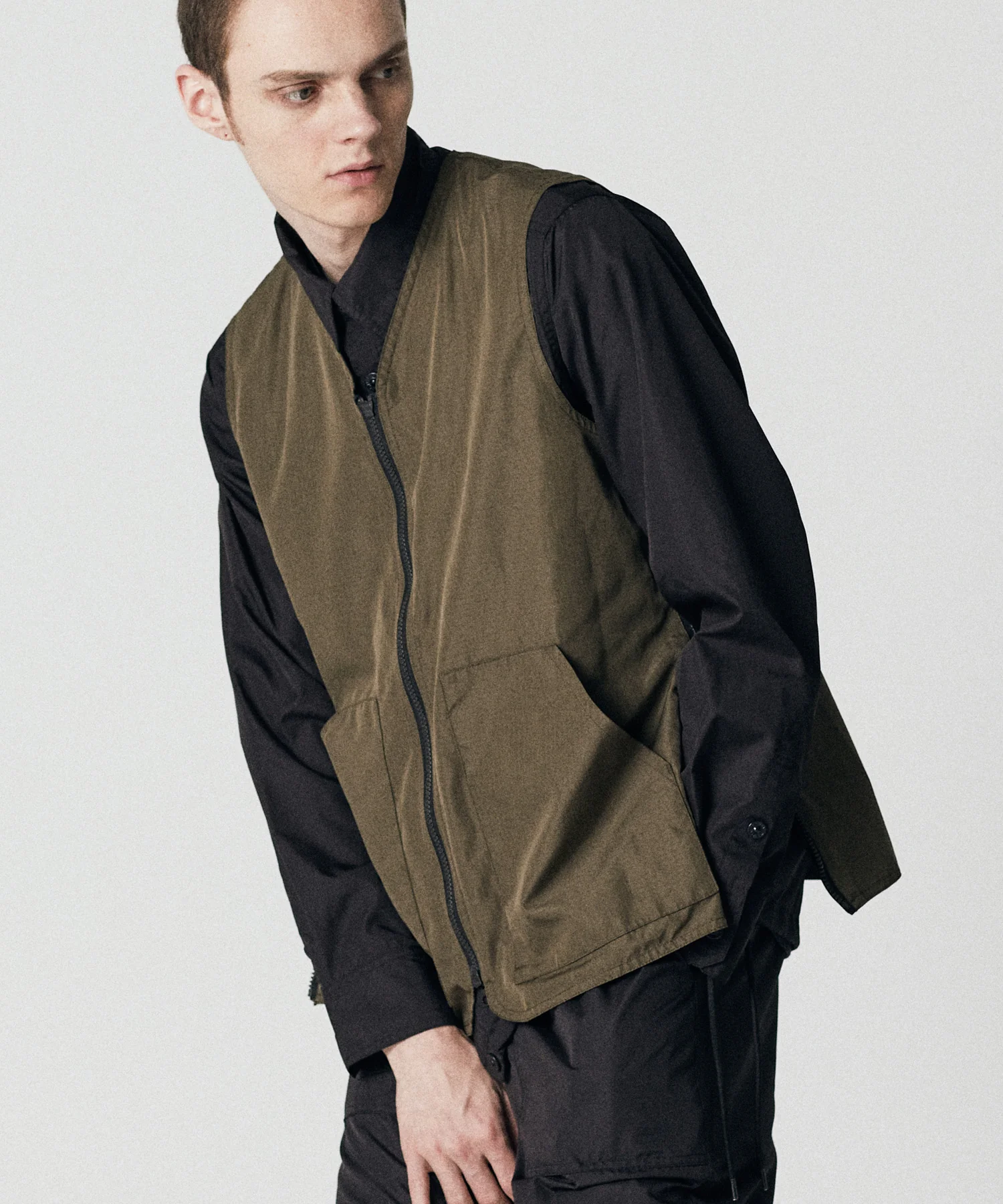 Unisex Non Down Military Reversible V Neck Vest - Image 17