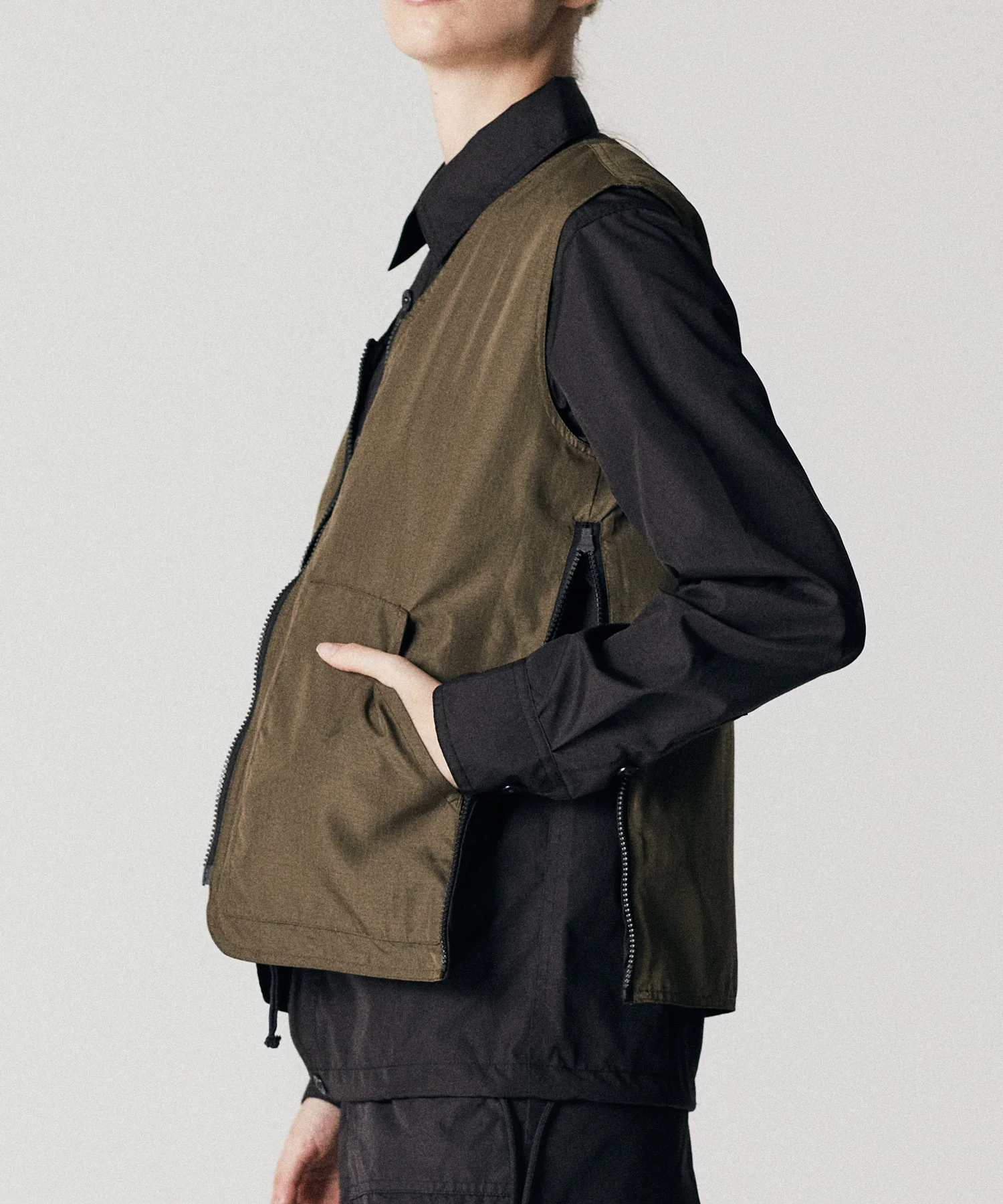 Unisex Non Down Military Reversible V Neck Vest - Image 20