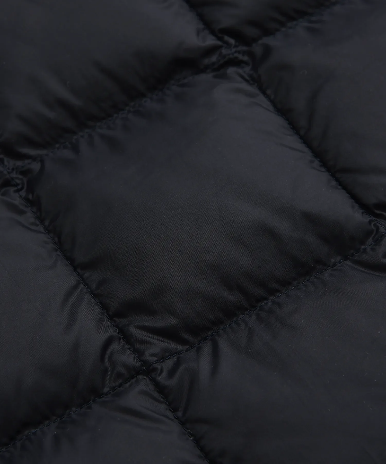 Universal Works x TAION Reversible  Down Neck Warmer <UW-TA-R203> - Image 8